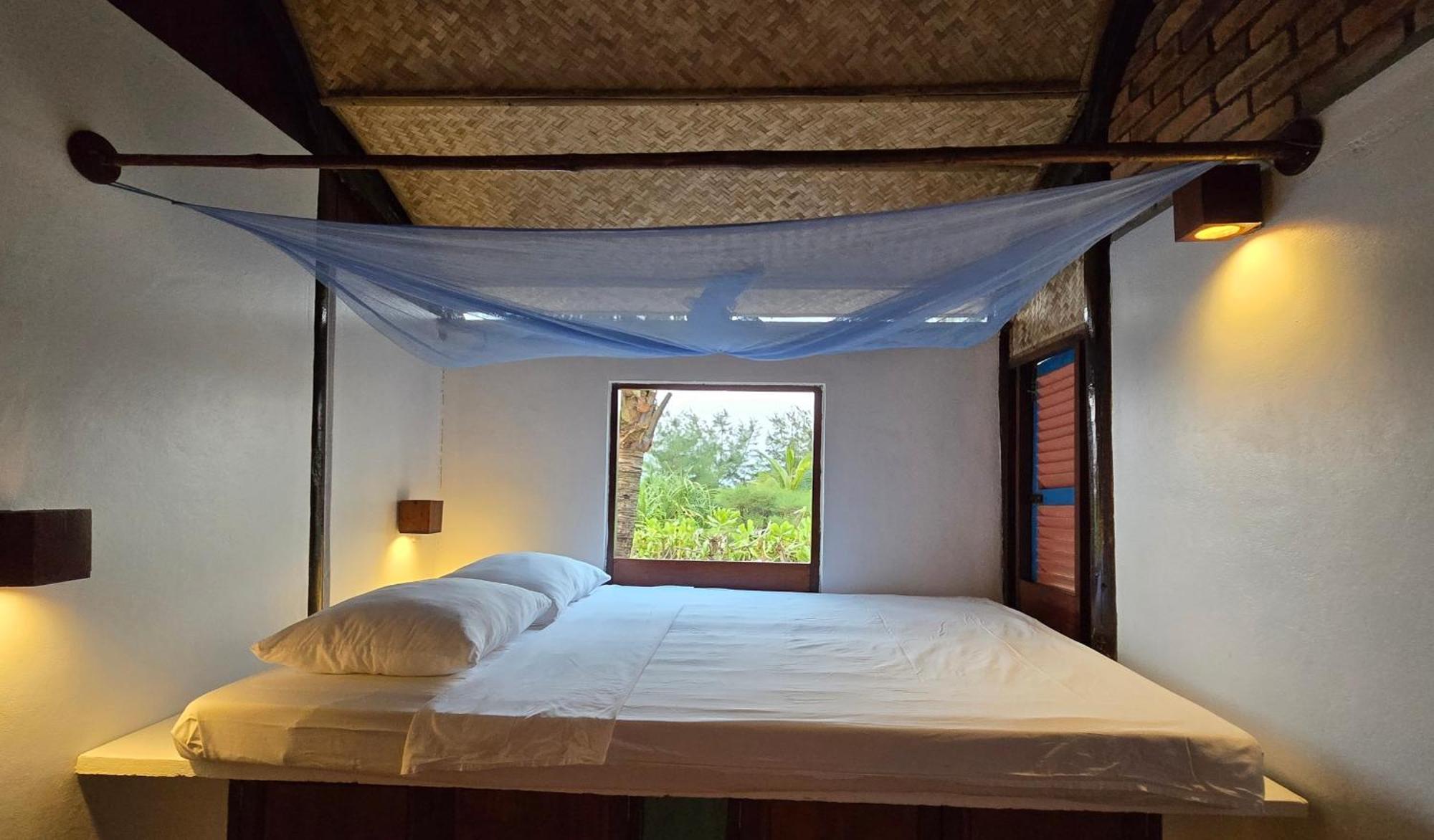 Villa Louise Hue Beach Boutique Hotel Exterior photo