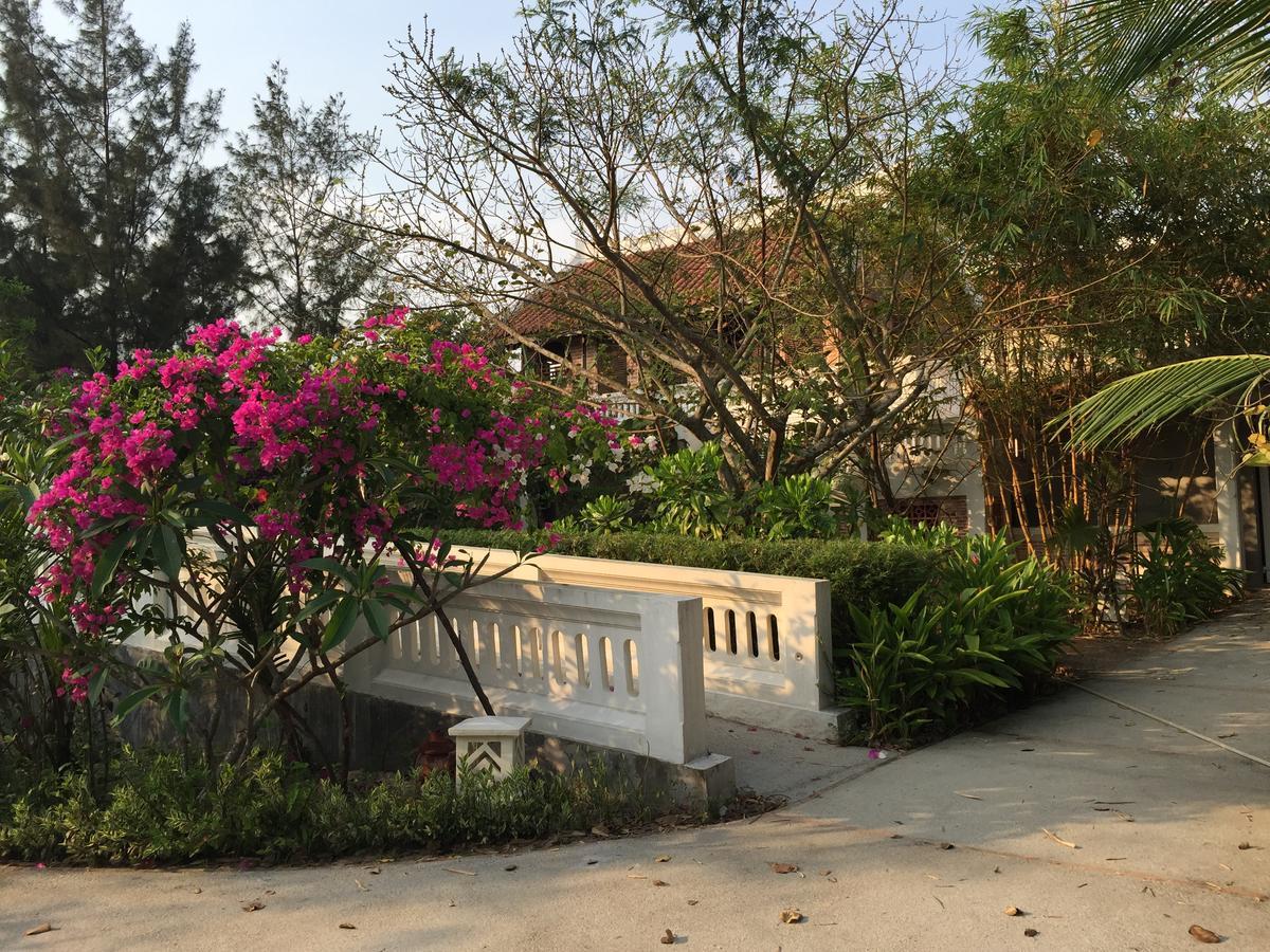 Villa Louise Hue Beach Boutique Hotel Exterior photo