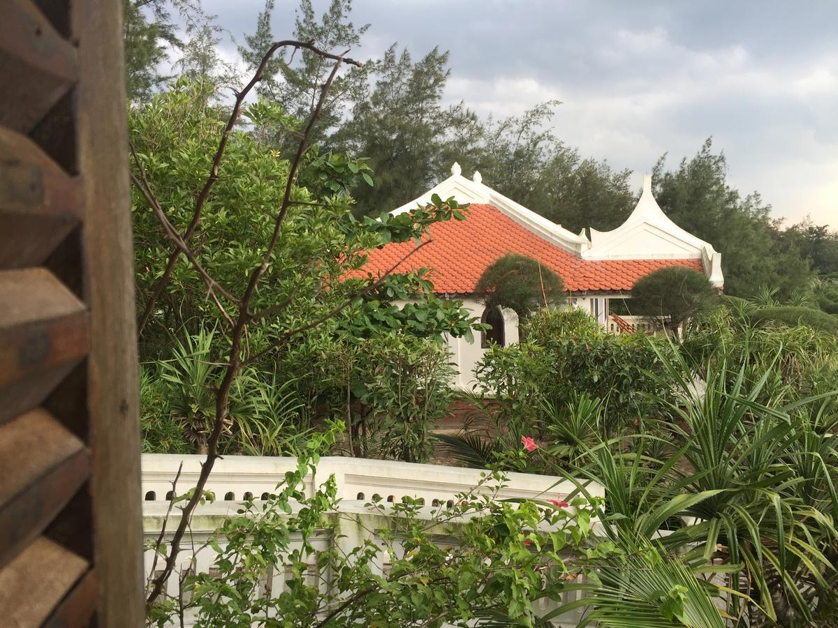 Villa Louise Hue Beach Boutique Hotel Exterior photo